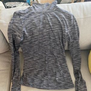 Lululemon charcoal Grey pullover